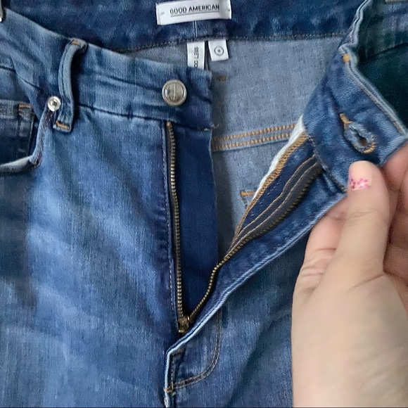 ⭐️ Good American | Light Wash High Rise Good Legs Raw Hem Skinny Jeans - Picture 5 of 10